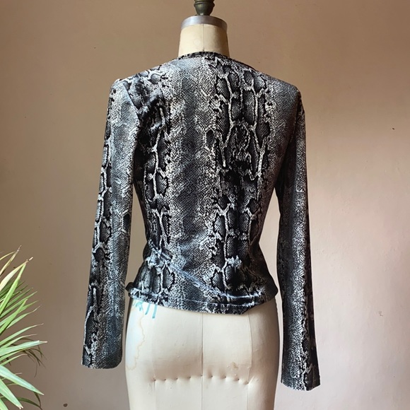 90s VINTAGE | Velvet Python Top - Picture 3 of 7